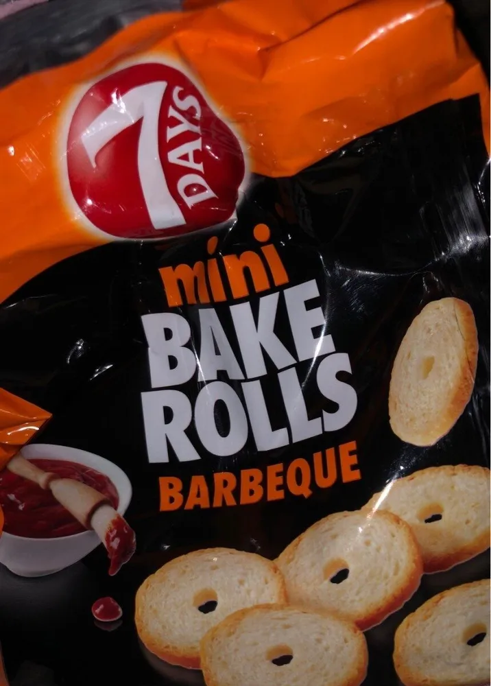 Mini bake rolls barbeque