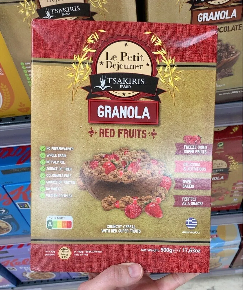 Granola red fruits