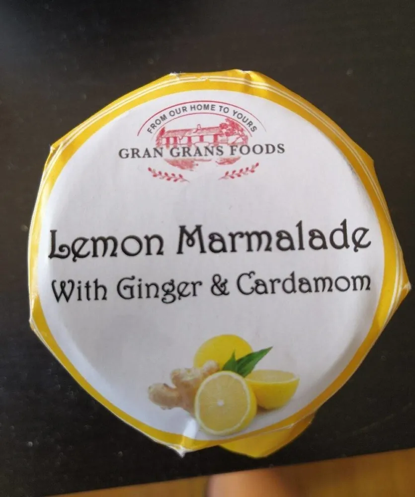 Lemon marmelade with ginger and cardamom