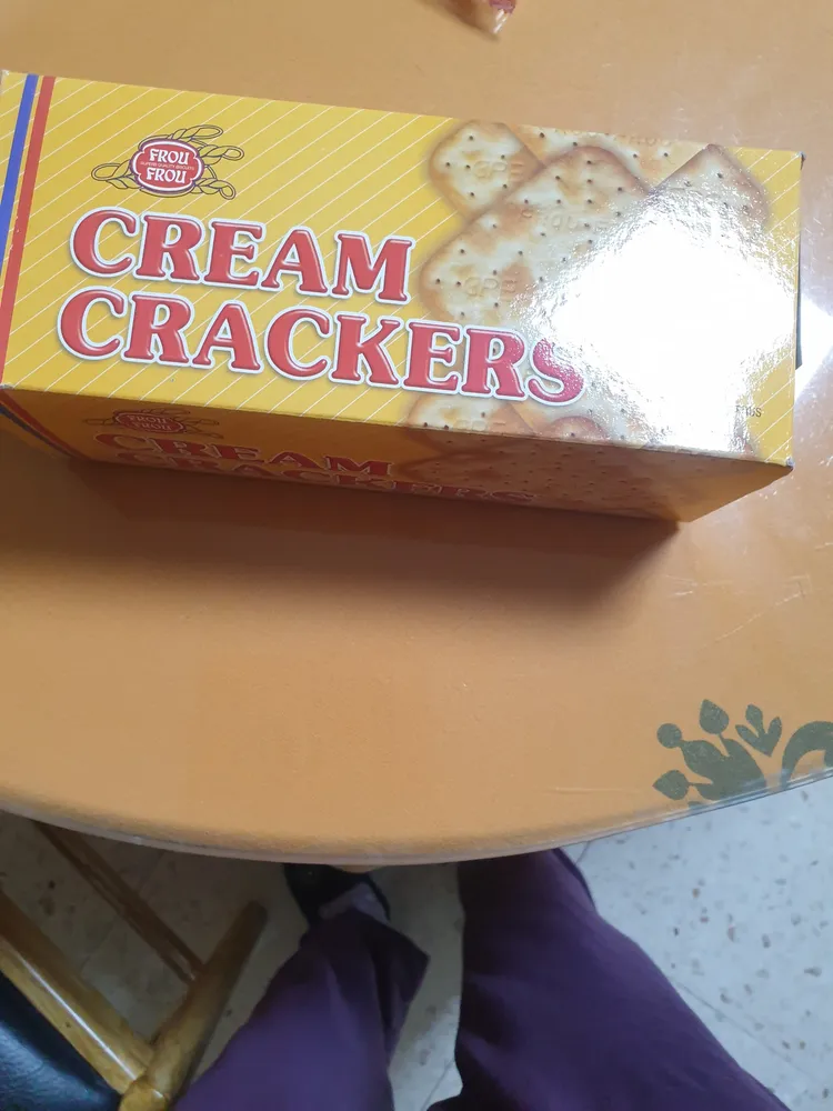 FROU FROU CREAM CRACKERS