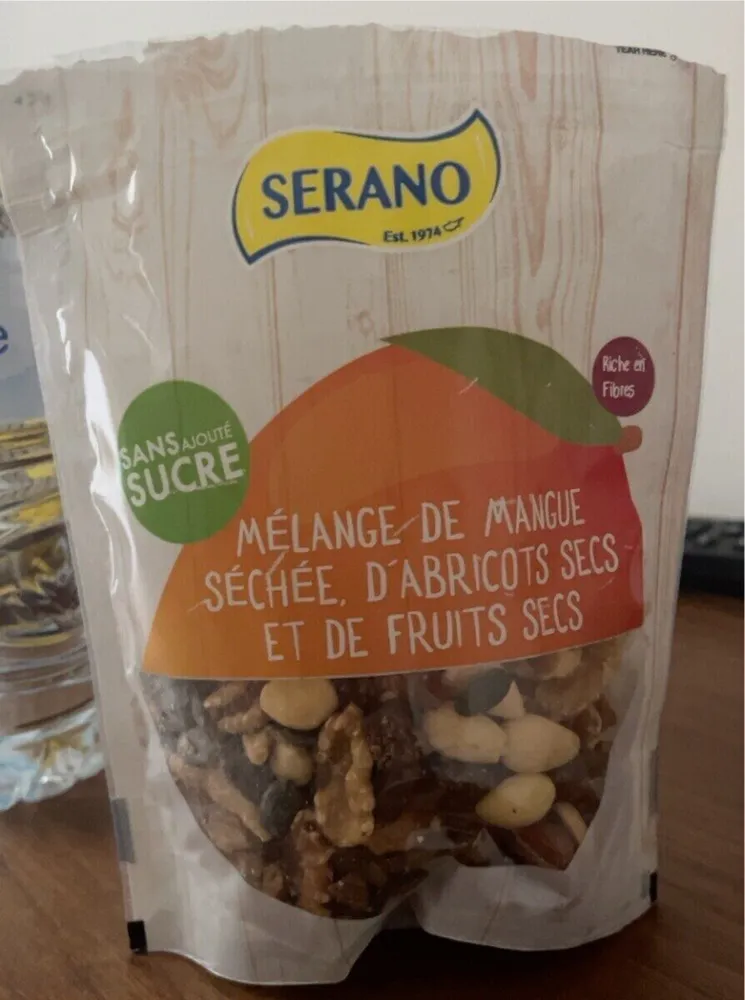 Melange de mangues séchées d’abricots secs
