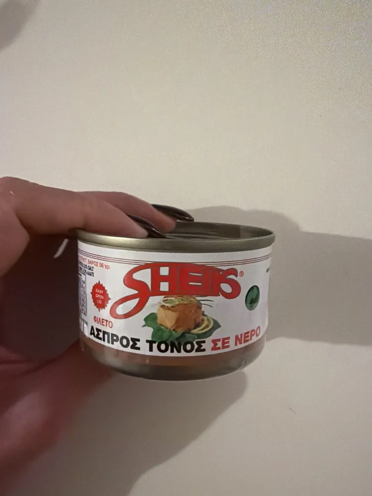Ασπρος Τονος Σε Νερο
