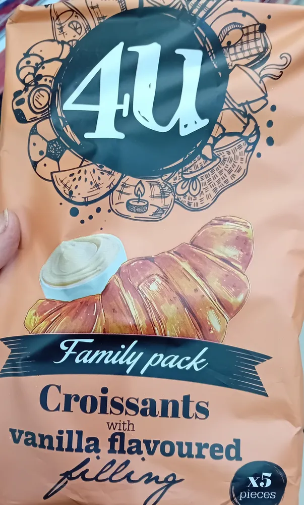 Croissants with vanilla flavoured filling