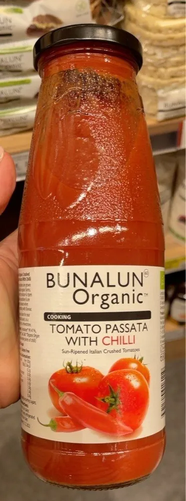 Tomato passata with chilli