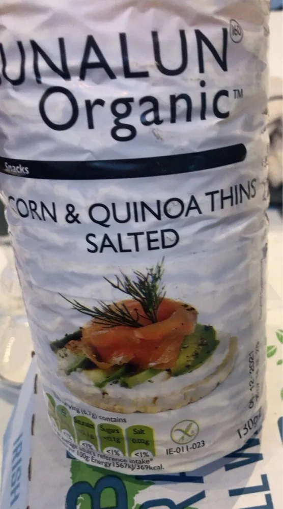 Corn and quinoa thins