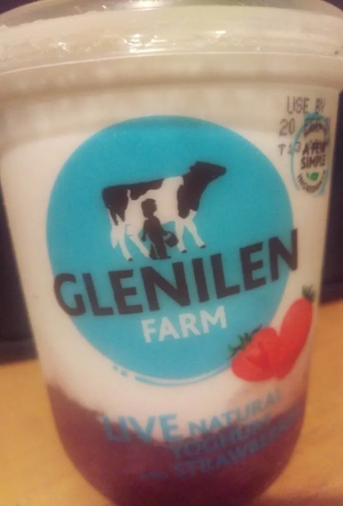 Live Natural Yoghurt with Strawberries