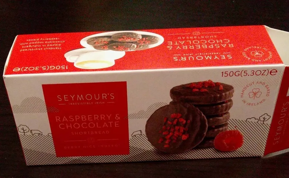 Raspberry and Chocolate Shortbread
