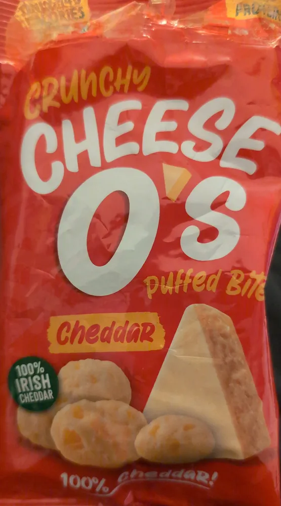 Crunchy cheddar puffed bites