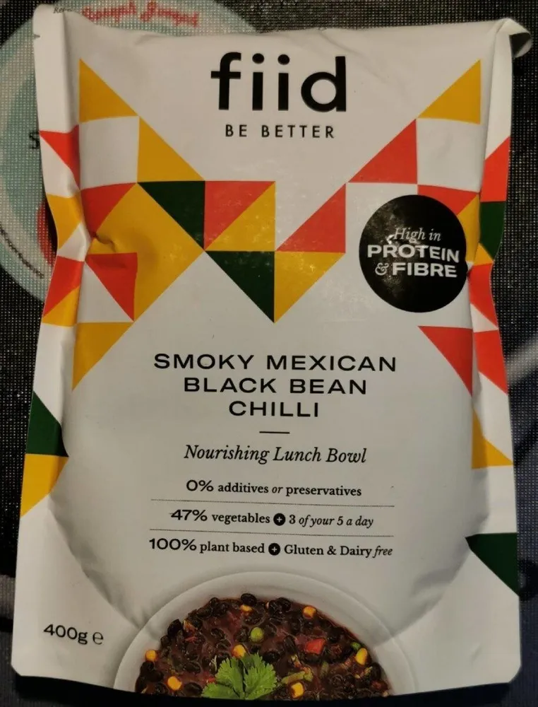 Smoky Mexican black bean chilli