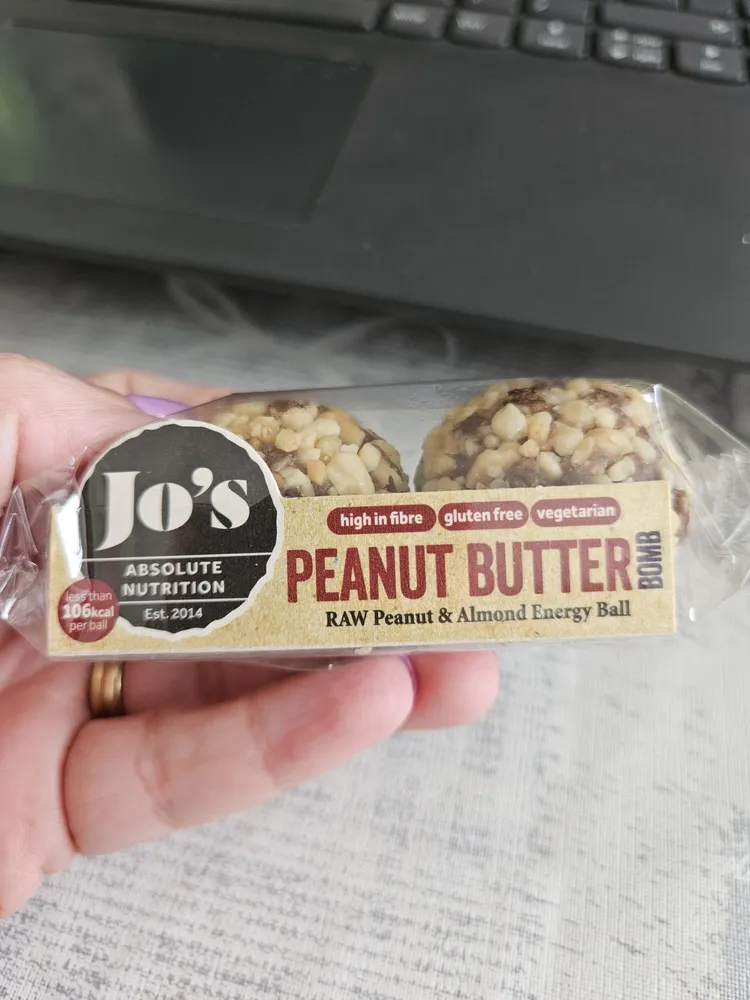 Peanut butter raw energy balls