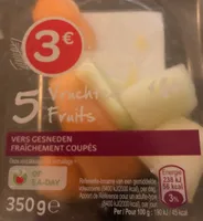 5 fruits fraîchement coupés