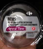 Nems poulet curry et sauce aigre-douce