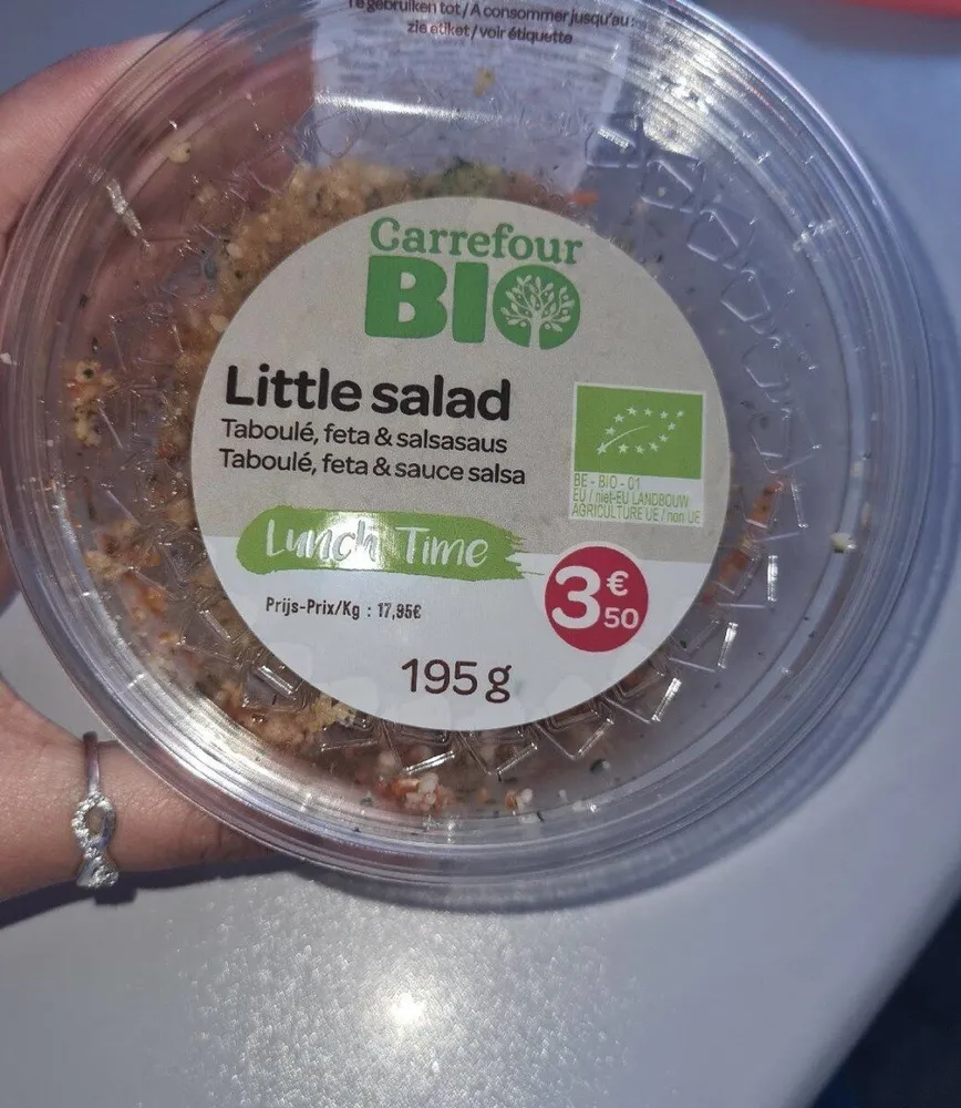 Little salad taboulé, feta & sauce salsa