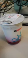 Yaourt entier à la fraise
