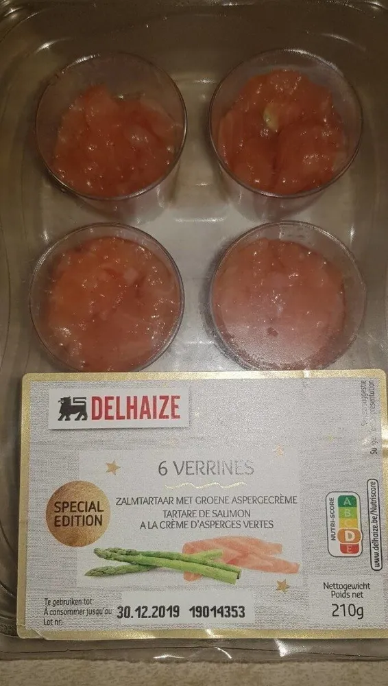 6 verrines tartare de saumon et crème d'asperges vertes