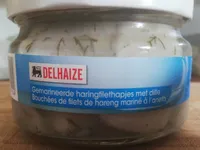 Bouchées de filets de hareng mariné à l'aneth