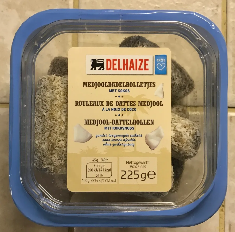Rouleaux de dattes medjool à la noix de coco