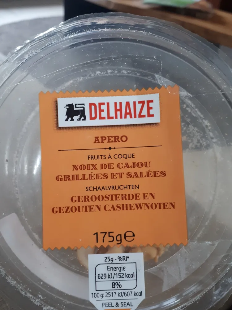 Noix de cajou grillees et salees