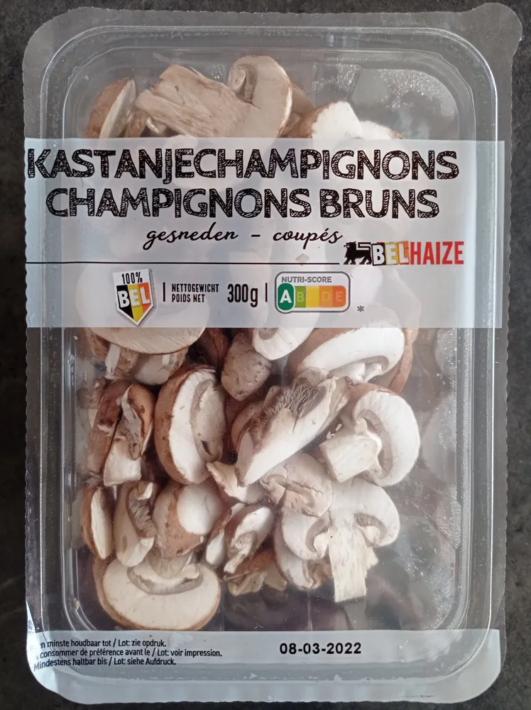 Champignons bruns coupés