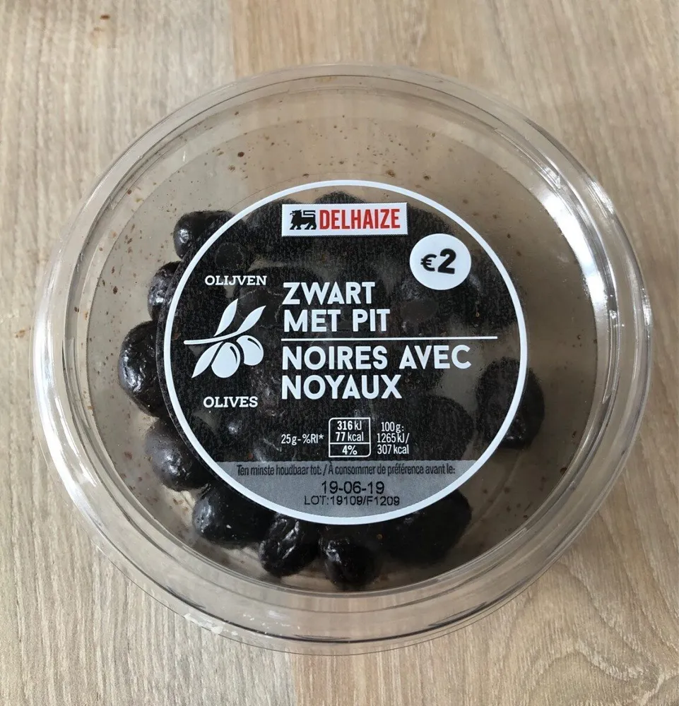 Olives noires avec noyaux