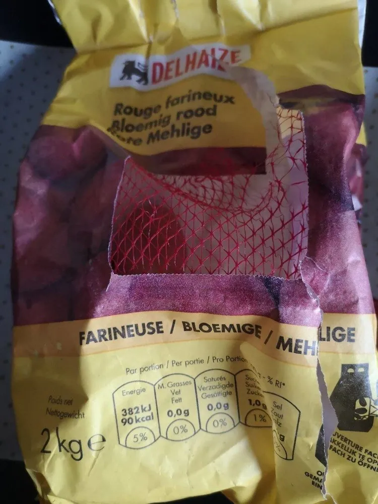 Bloemig rood aardappels