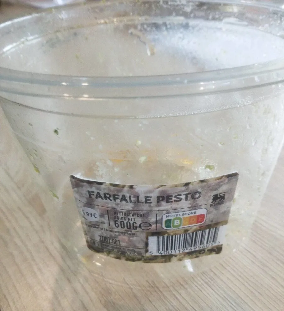 Farfalle pesto