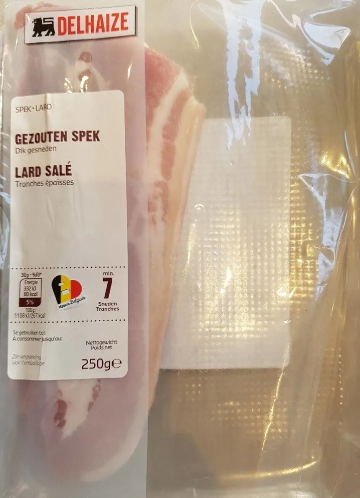Lard salé en tranches épaisses