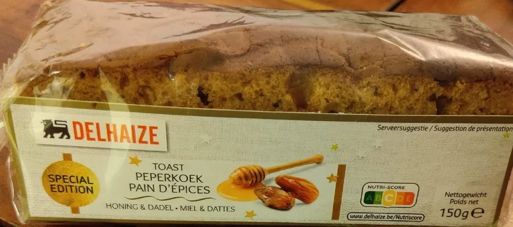 Toast pain d'épices miel et dattes