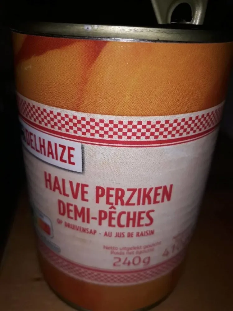 Demi pêche au jus de raisin
