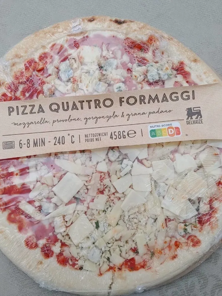Pizza quattro formaggi