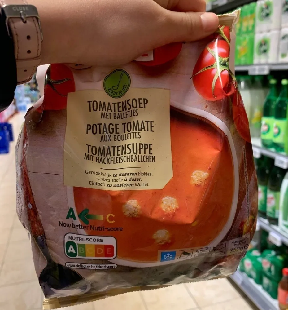 Potage tomate au boulette