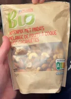 Mélange de fruits à coque avec cacahuètes Bio