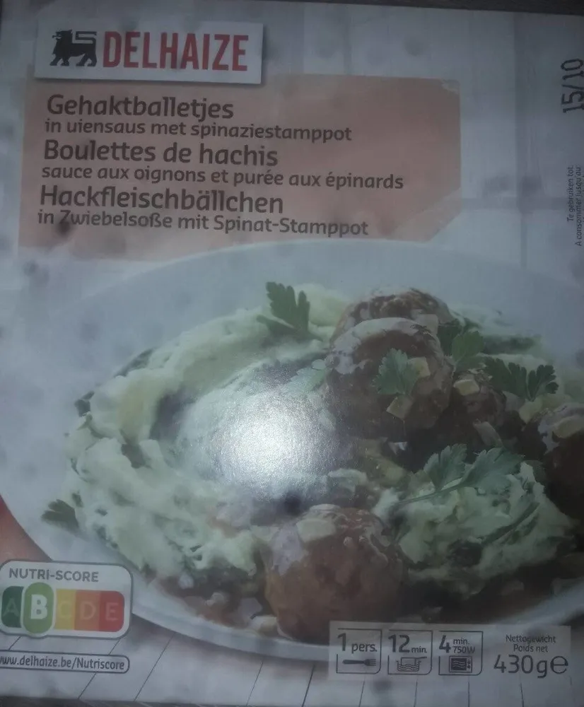 Boulettes de hachis sauce aux oignons et purée aux épinards
