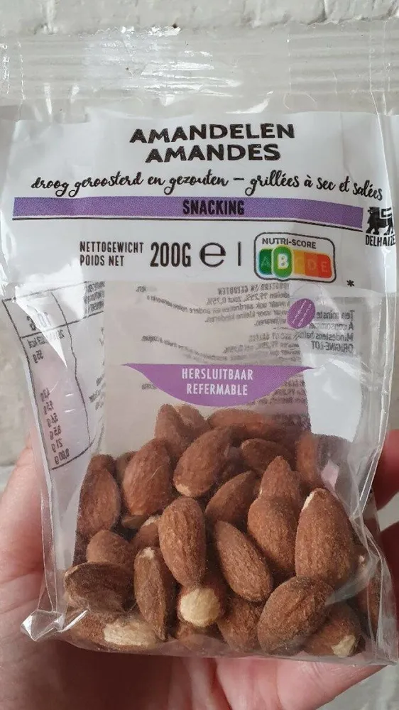 Amandes grillées a sec et salées