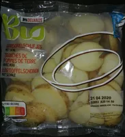 Tranches de pommes de terre avec peau