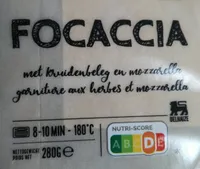 Focaccia garniture aux herbes et mozzarella
