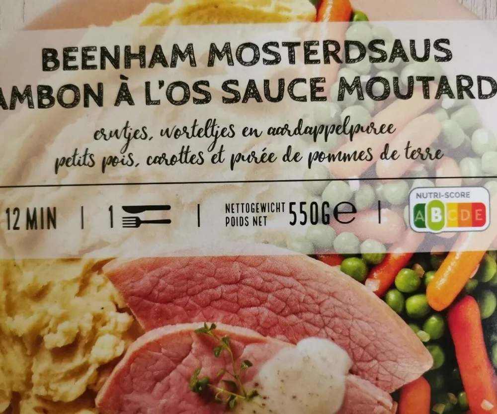 Jambon à l'os sauce moutarde petits pois, carottes et purée de pommes de terre