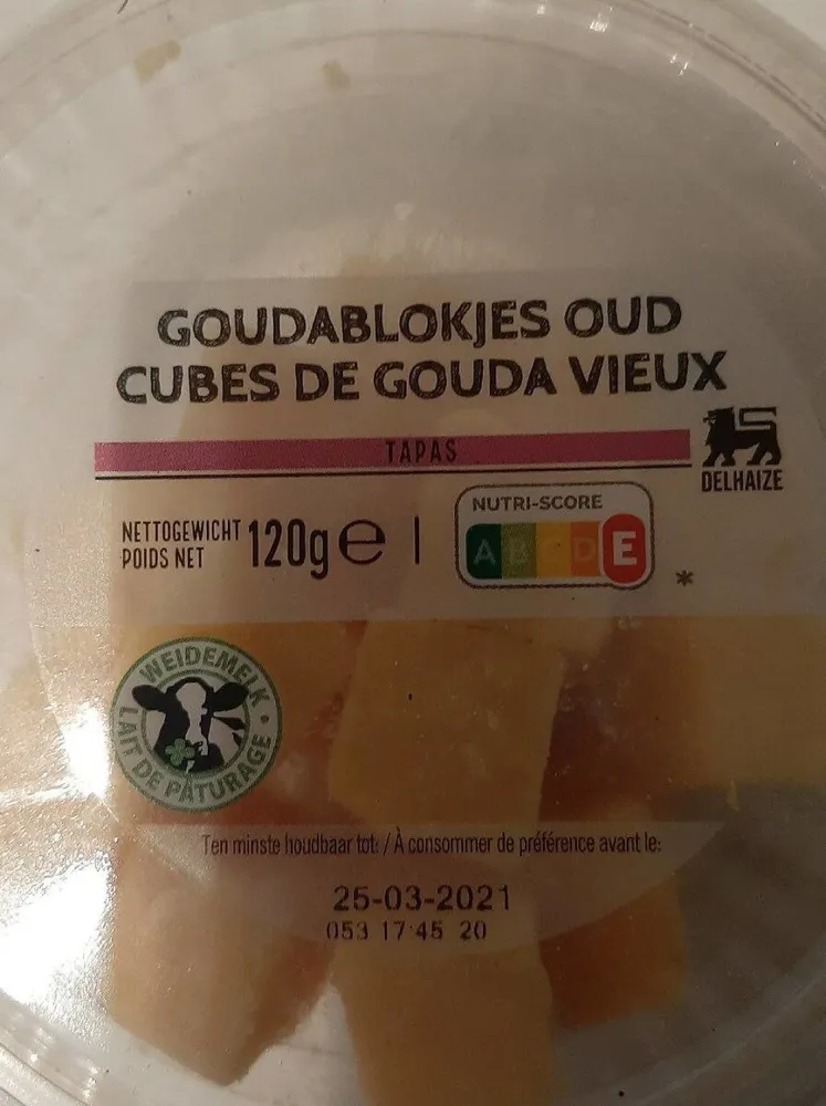 Cubes de gouda vieux