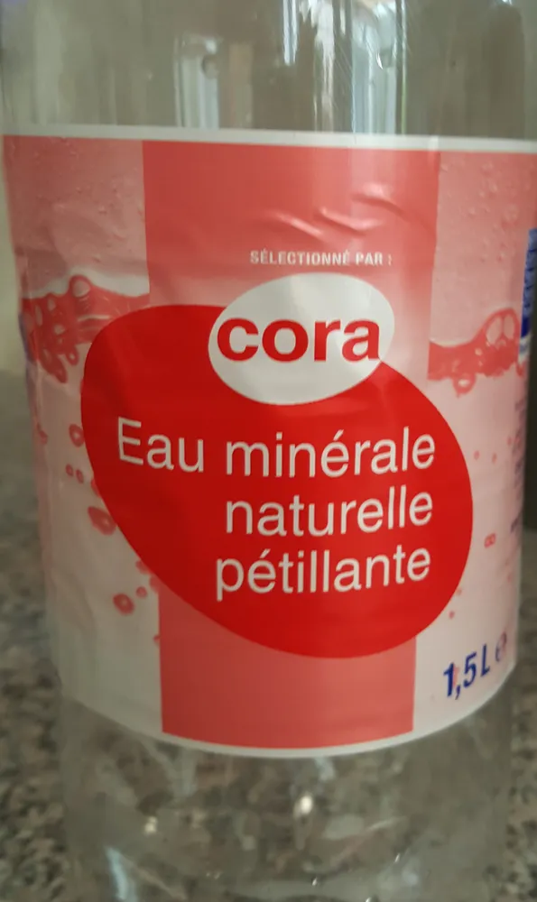 Eau minérale naturelle pétillante