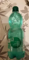 Eau minérale naturelle finement pétillante