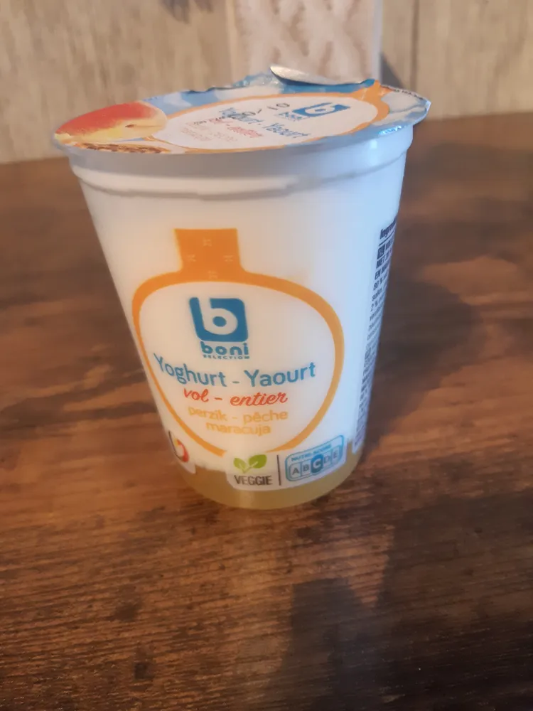 Yaourt entier pêche