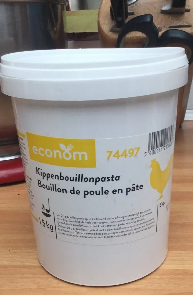Bouillon de poule en pate
