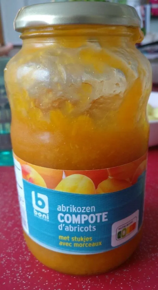 Compote d'abricots avec morceaux