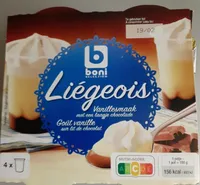 Liégeois goût vanille sur lit de chocolat