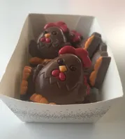 Poules de Pâques en chocolat au lait