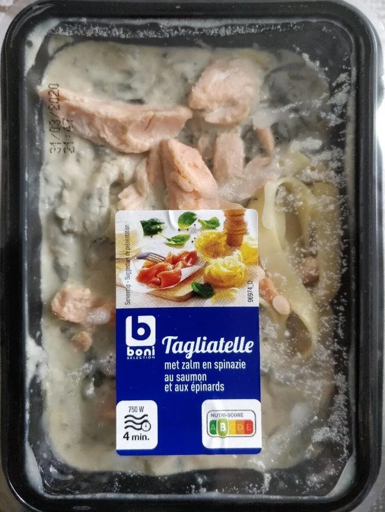 Tagliatelle au saumon et épinards