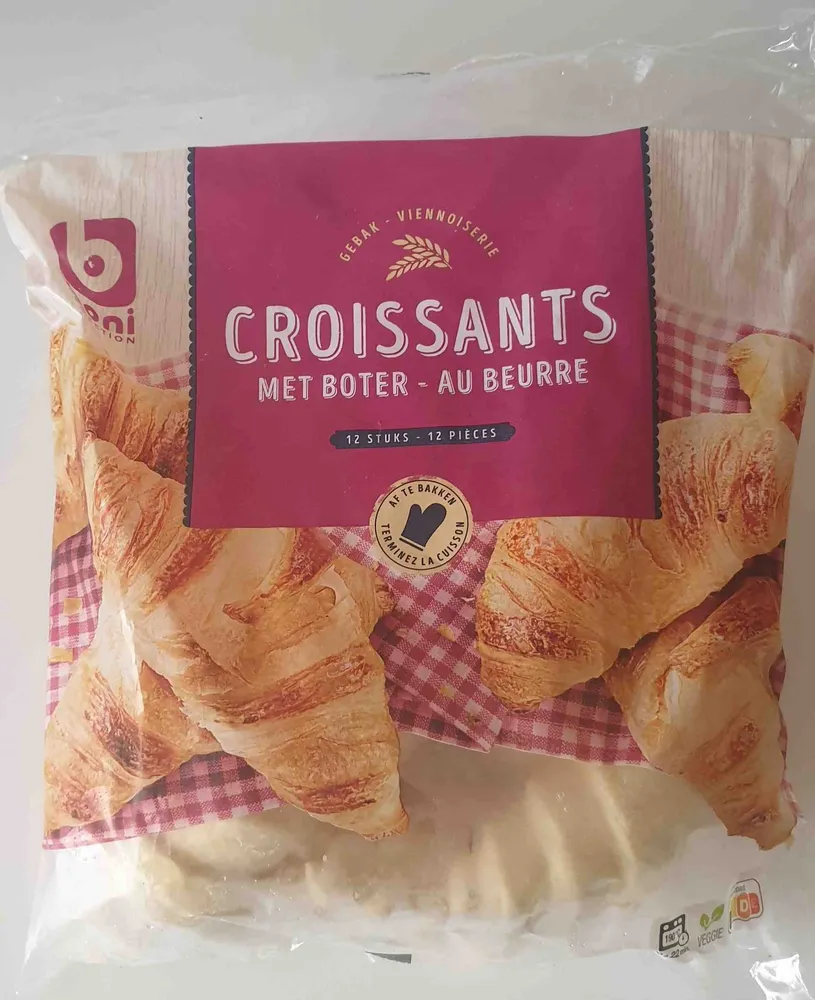 Croissants met boter - au beurre