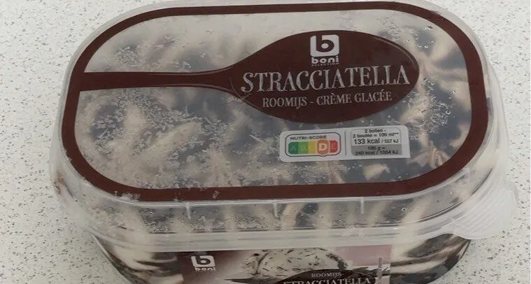 Stracciatella roomijs - crème glacée
