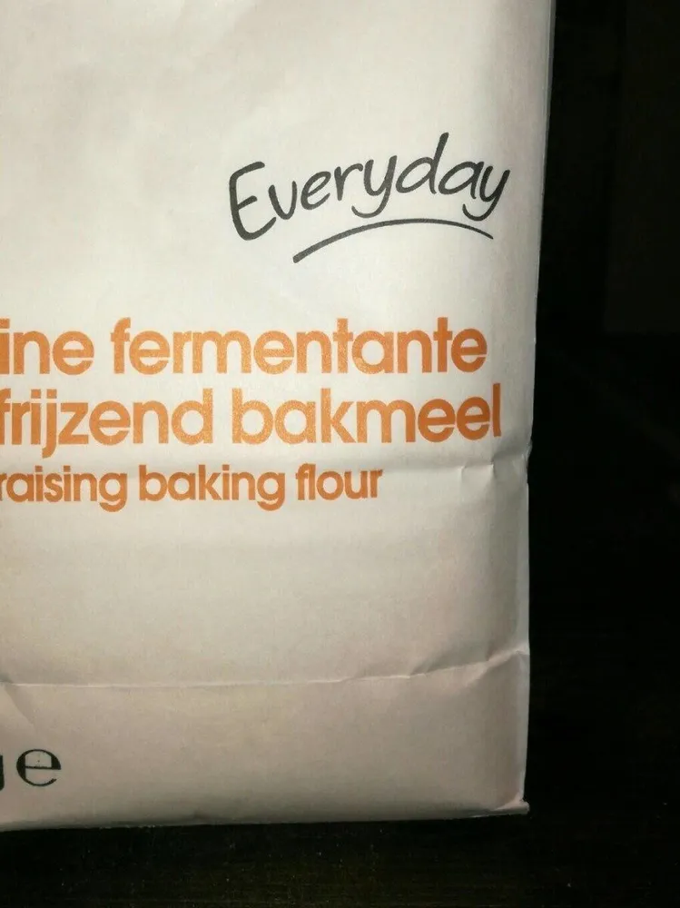 Zelfrijzend bakmeel