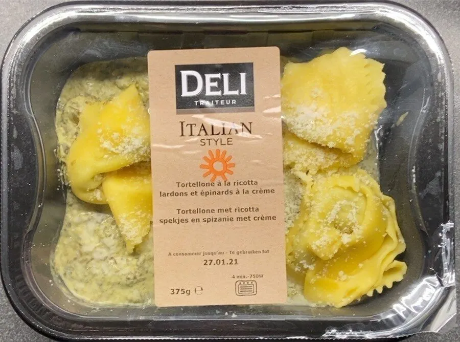Tortellone à la ricotta lardons et épinards à la crème